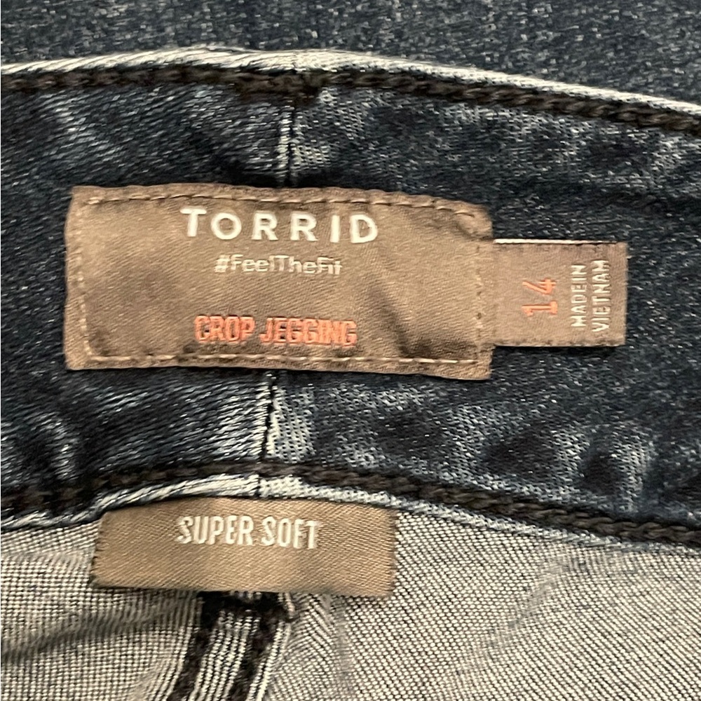 Torrid Crop Jegging Jeans - Picture 3 of 5